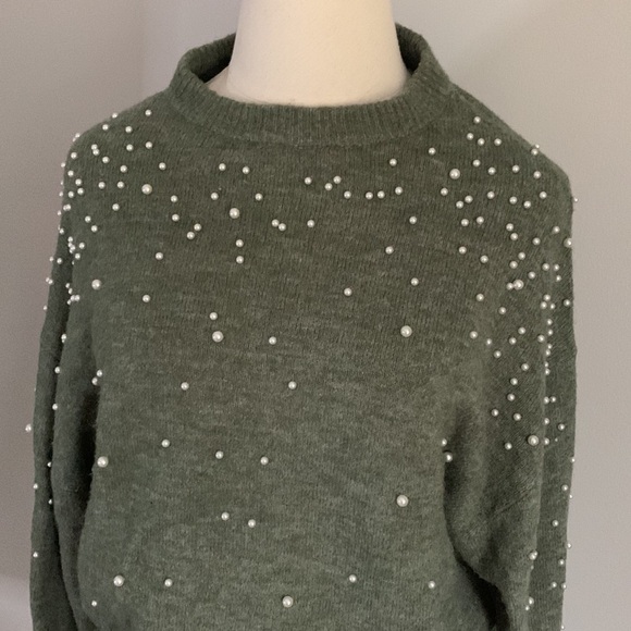 H&M wool blend sweater with pearl detail green size xs - Picture 2 of 6